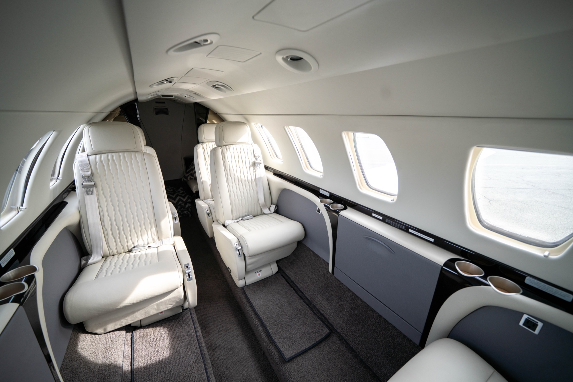 Citation CJ3 Legroom Detail